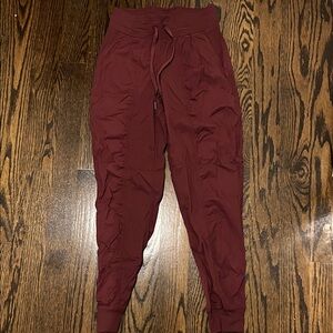Lululemon Athletica Merlot Align Joggers, Size 4